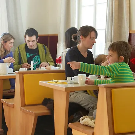 Lodge Hepi Liesing